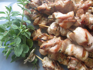 BBQ skewers of chicken